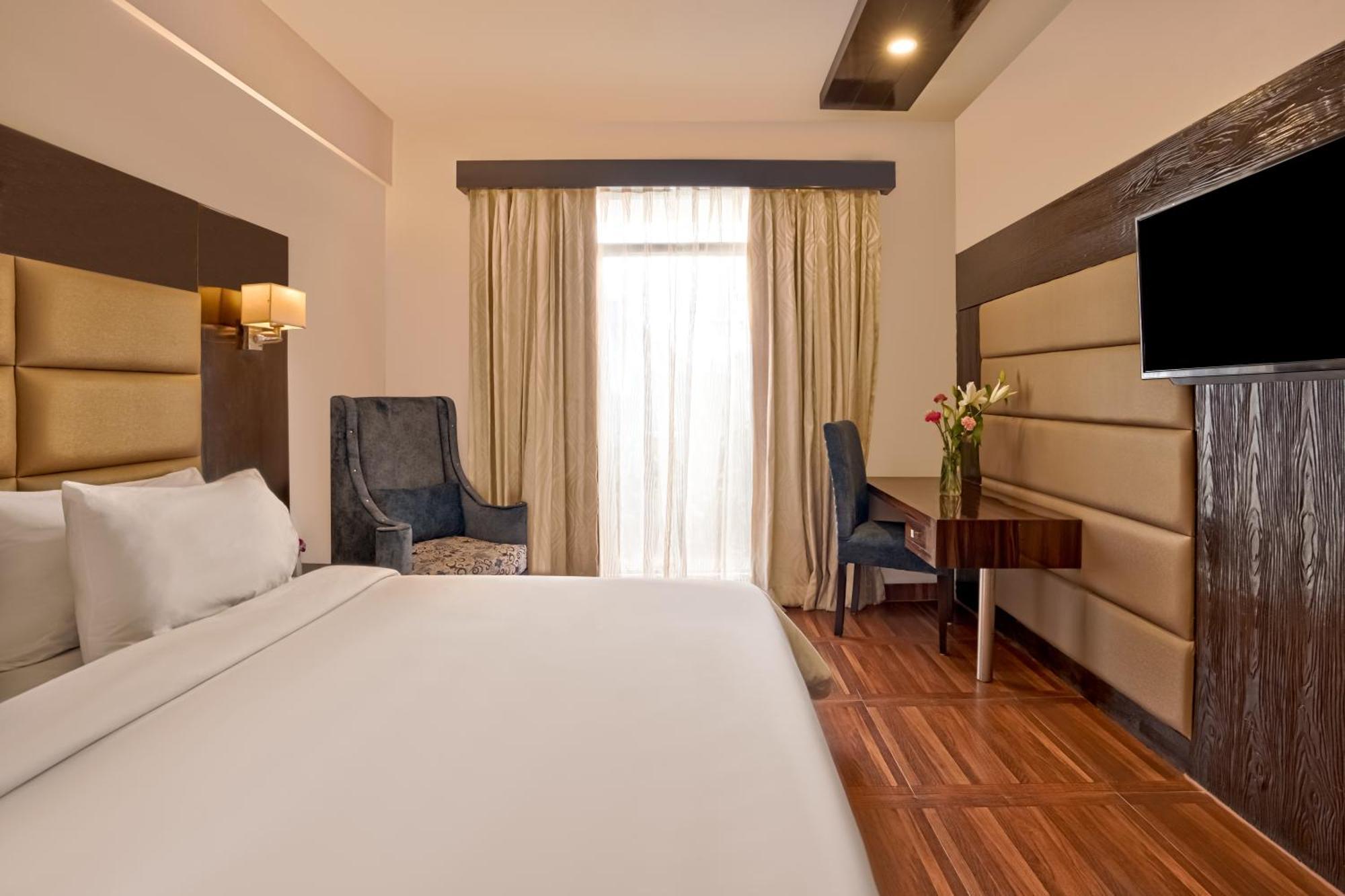 Country Inn Goa Varca Beach - 2 Minutes Walk To The Beach Eksteriør billede